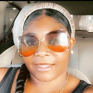 Meet your Posher, Tiffani